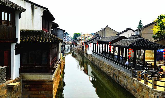 尔滨火出新高度!菜市场都被限流了,本地人:从没见过这样的场面