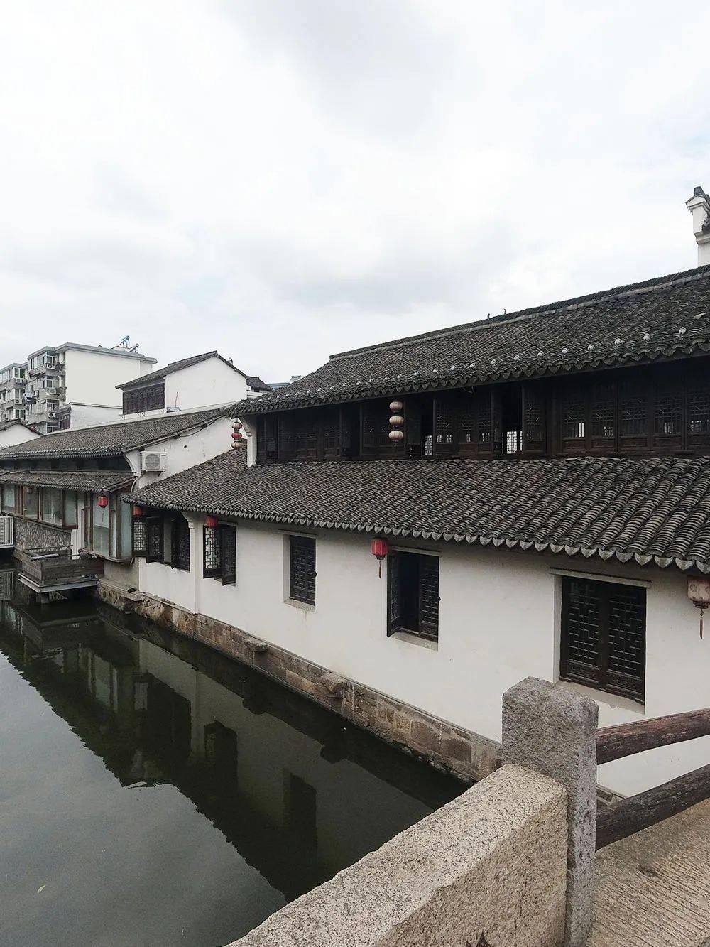 逃离弃城